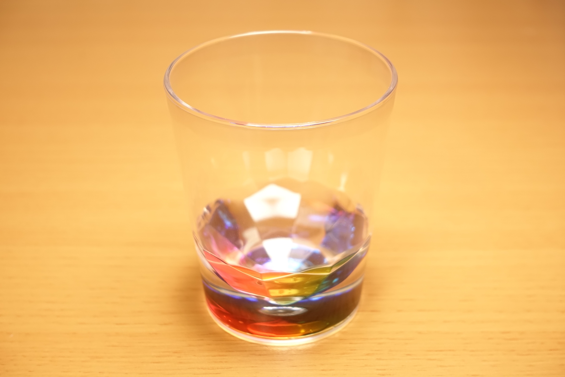 能讓你喝下彩虹的杯子