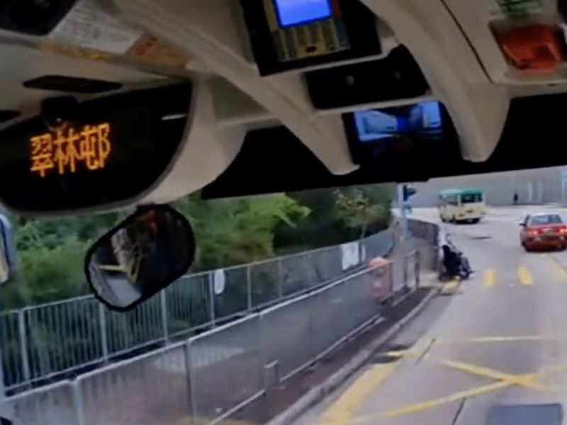 坐電動輪椅都會衝紅燈? 坐電動輪椅都會衝紅燈?