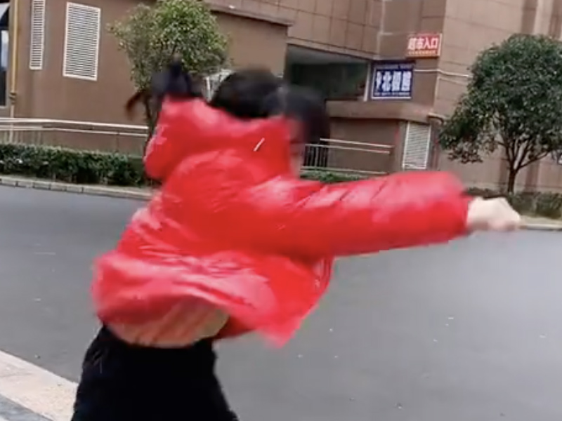 網傳小學女生10秒出36拳視頻