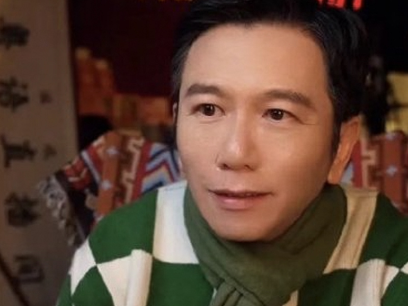 溫兆倫直播賣雞不吃雞 大陸網民質疑:這叫吃?吃!趕快吃! 溫兆倫直播賣雞不吃雞 大陸網民質疑:這叫吃?吃!趕快吃!