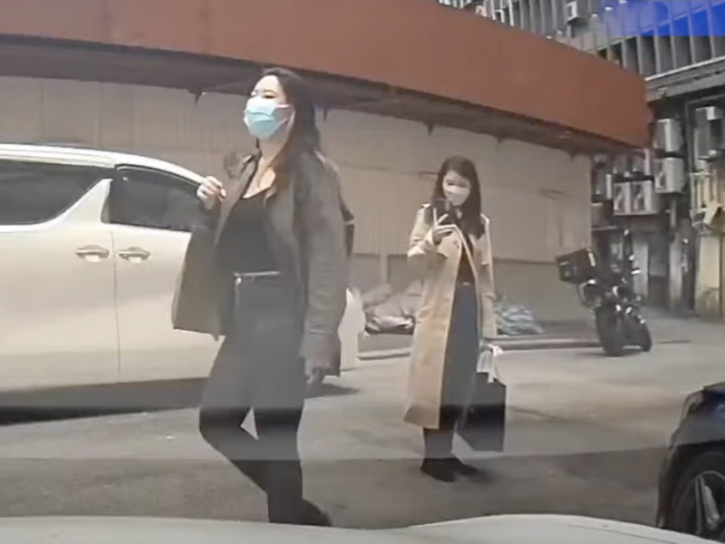 情人節收 Chanel Gucci 禮物 仲有 Benz 接送 情人節收 Chanel Gucci 禮物 仲有 Benz 接送