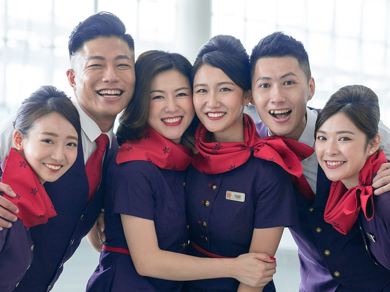 香港航空宣佈 恢復香港成都航線 內地網民：滾！