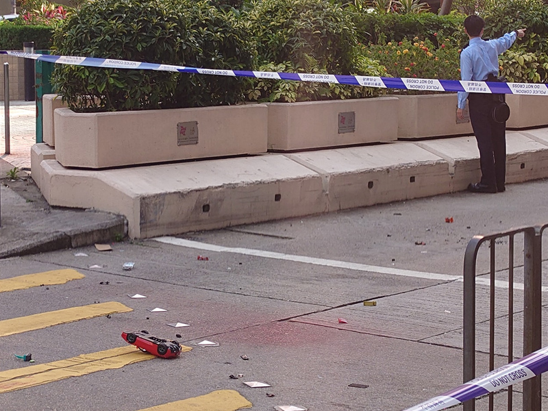 缺德鄰居 窗口掉玩具落街