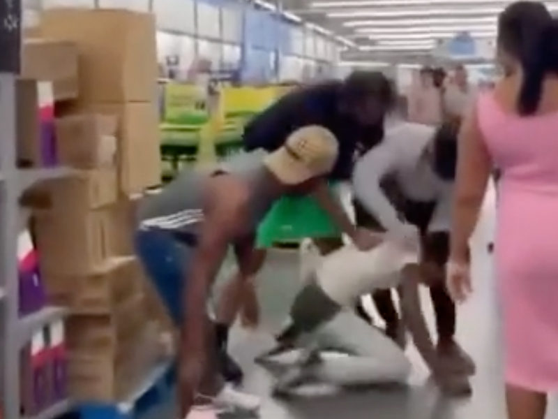 Walmart 內性侵影片瘋傳