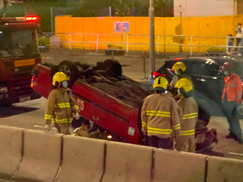 葵涌的士撞到反車意外現場 葵涌的士撞到反車意外現場