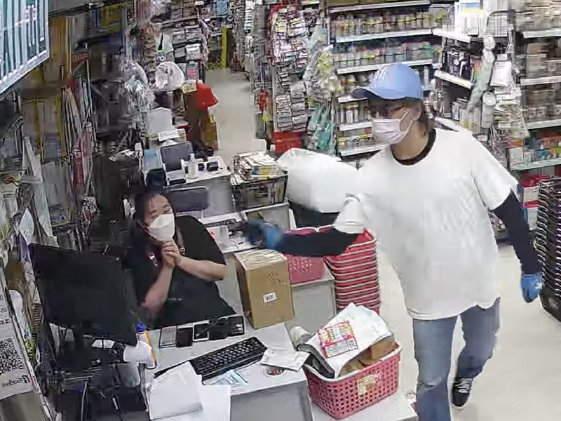 蠱惑仔破壞母嬰用品專門店 和前女店長有關？