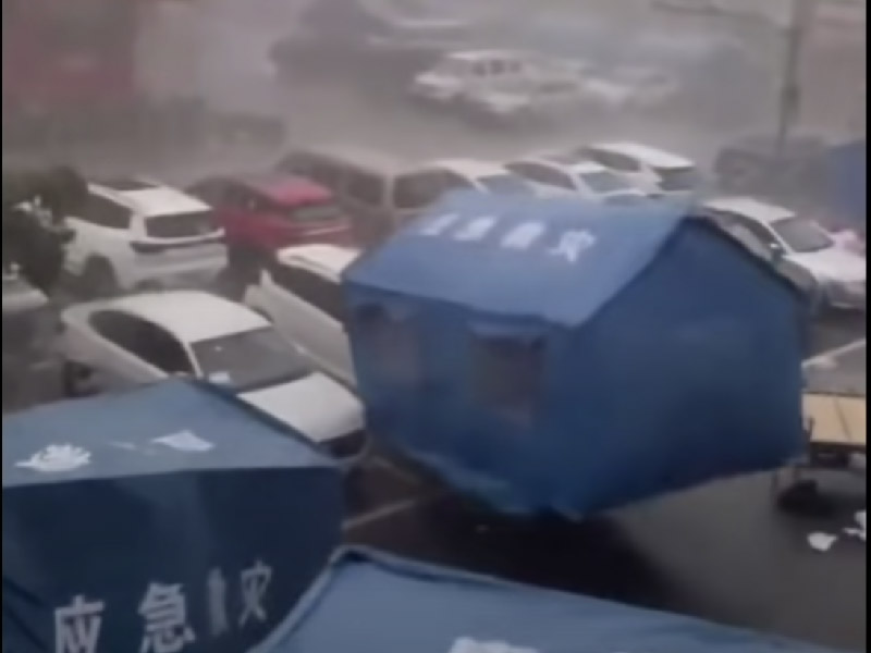 上海暴風雨強襲 方艙採檢站全垮