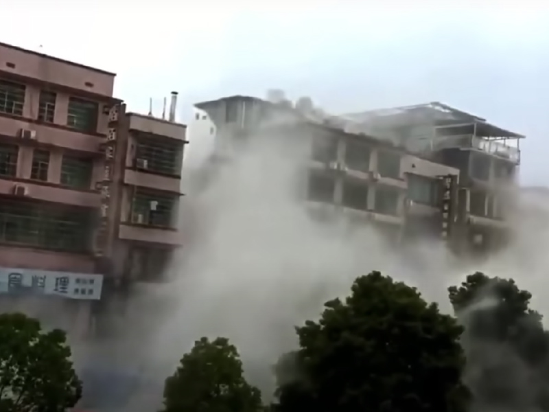 湖南長沙六層樓 樓房坍塌一瞬間