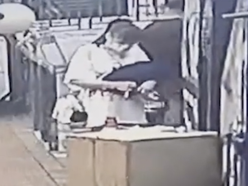 29歲母垃圾桶棄嬰 全過程影片曝光