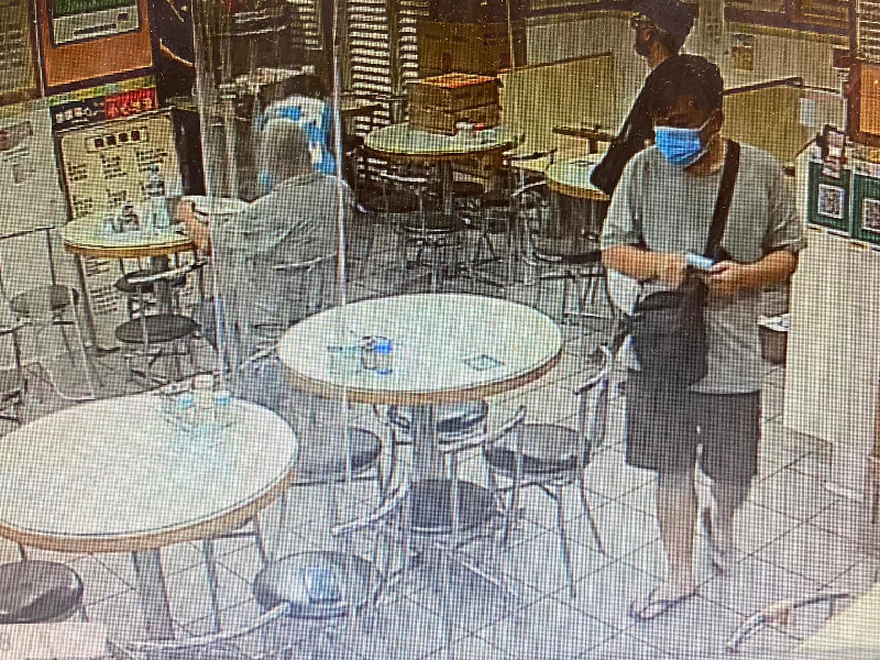 實拍茶餐廳偷電話全過程 實拍茶餐廳偷電話全過程