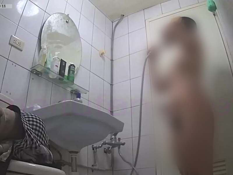 色姐夫偷拍洗澡 2年多達941影片 小姨子身心受創