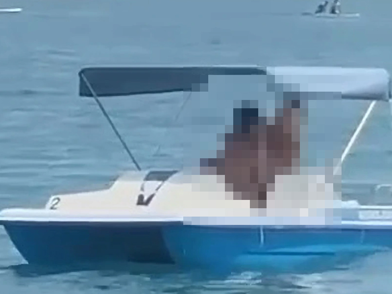 海上活春宮 男女船上公然做愛