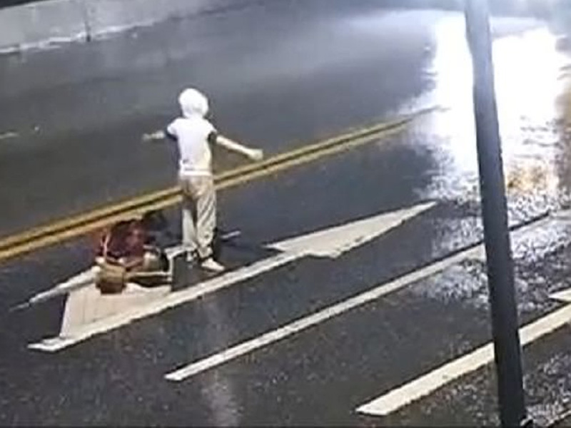 情侶馬路上吵架 女友被撞飛身亡