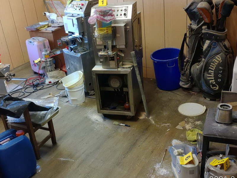 業主收租以為是警察 笨毒販心虛跳樓逃跑 業主收租以為是警察 笨毒販心虛跳樓逃跑