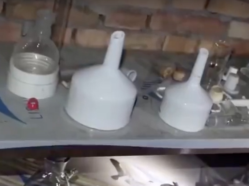 男子為證明化學天賦 自學制毒