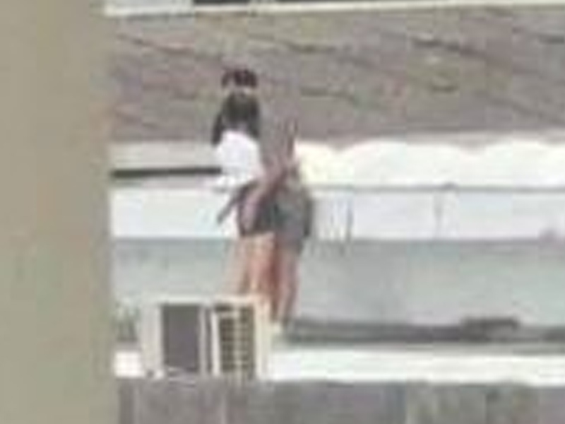 學生天台做愛做的事 照片瘋傳