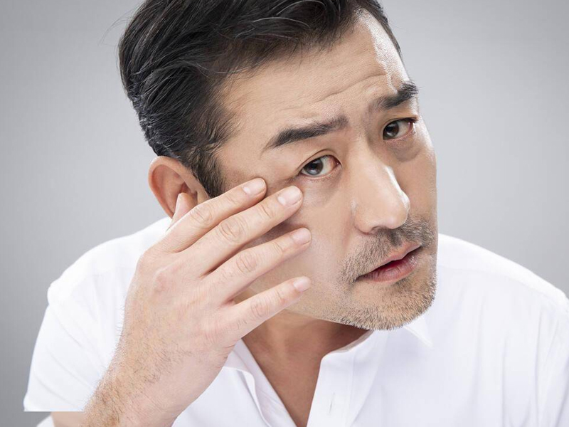 男性開始衰老時，2處變大，2處縮小