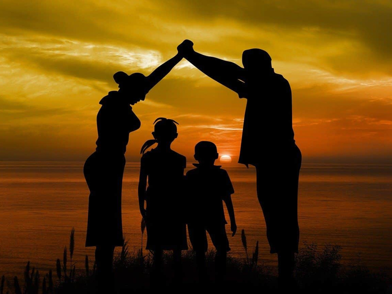 一個家，男人是頂樑柱，女人是四面牆