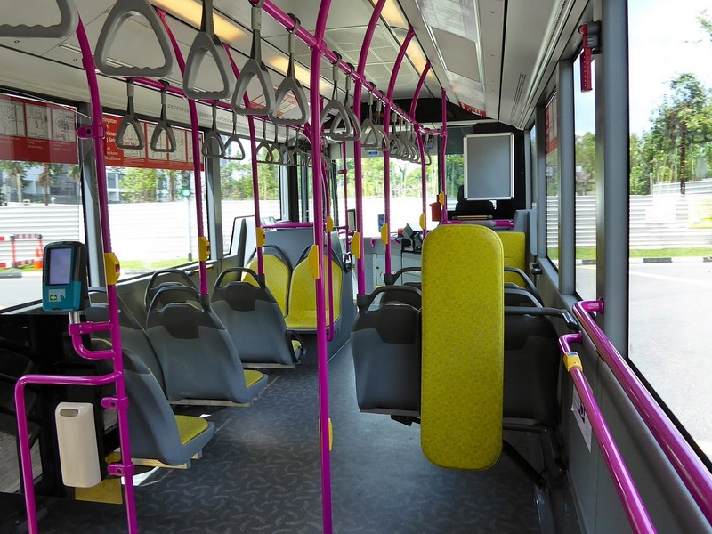 巴士當玩具 小朋友偷開巴士 5 個小時