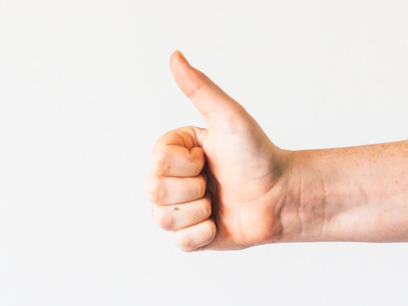 人的手指都有三節 為什麼大拇指只有兩節