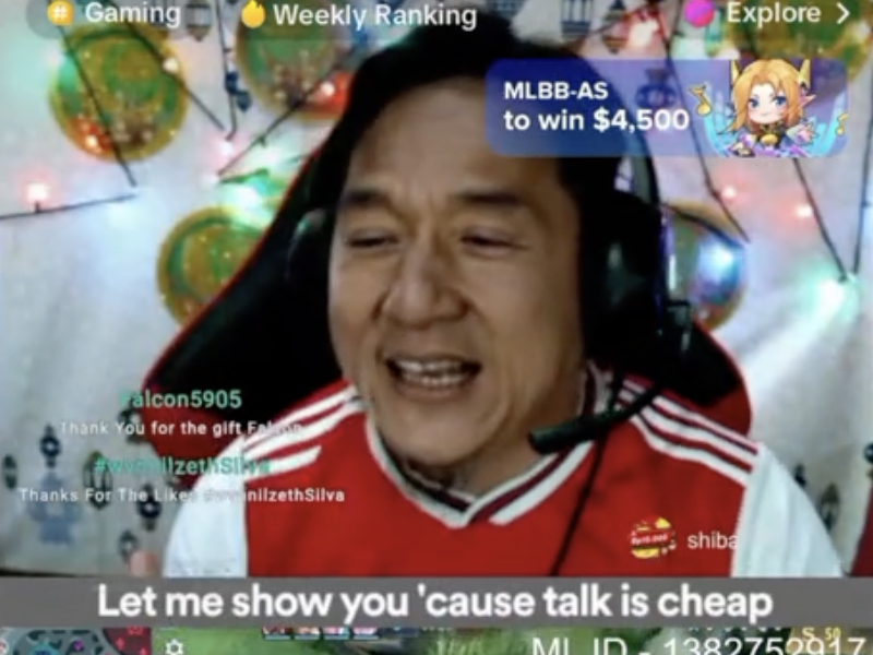 因為長得太過像成龍 大馬網遊直播主爆紅