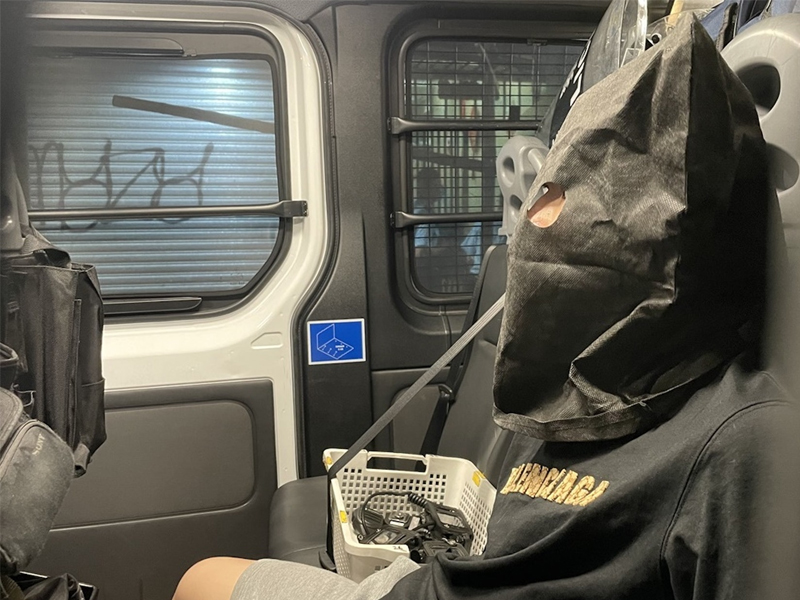 刧旺角20多萬財物 14歲刀匪落網