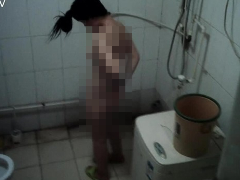 偷看女鄰居洗澡被發現！男子逃跑時墜樓亡，家屬反告女鄰居