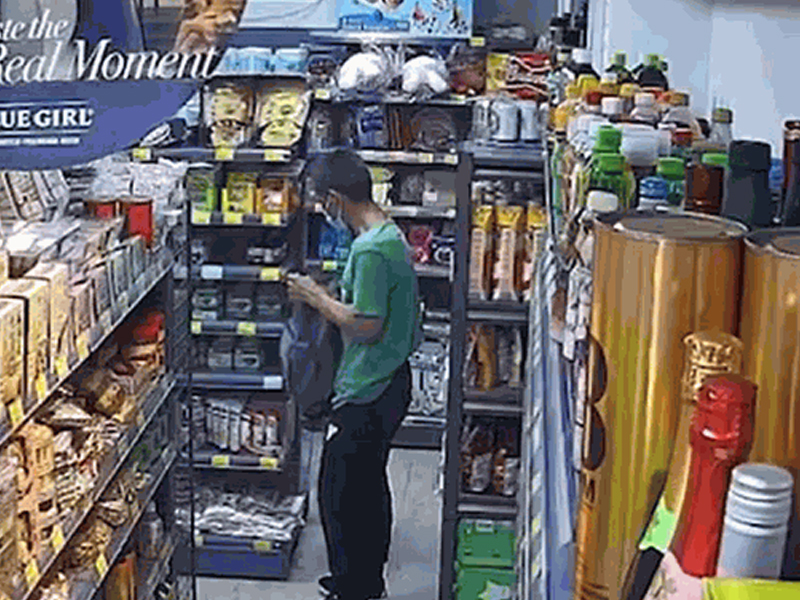 元朗阿叔 1 分鐘偷 20 罐午餐肉