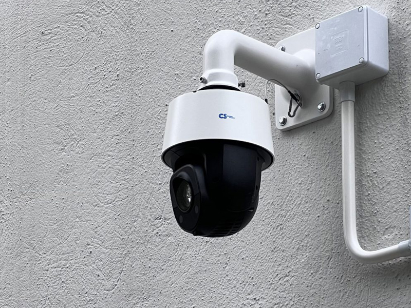 14 歲男童助 19 歲青年盜竊店鋪