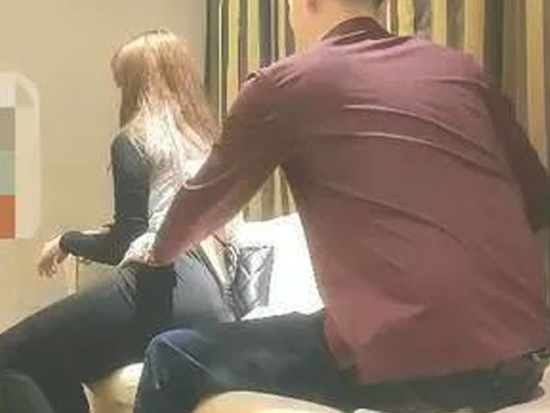 LINE 偷情新招,網友驚呼高智商犯罪! LINE 偷情新招,網友驚呼高智商犯罪!