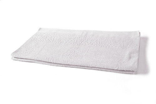 一條浴巾，就能做出讓你愈睡愈瘦的枕頭