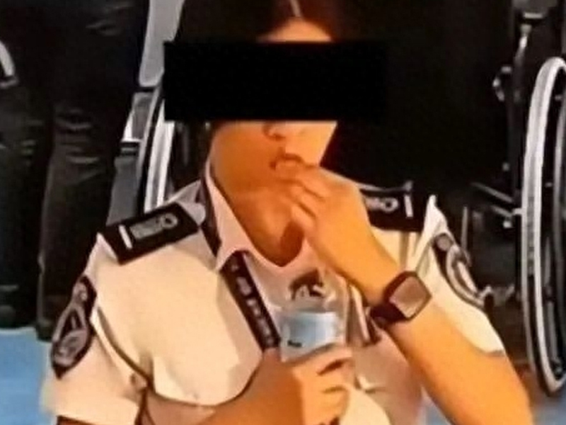 機場安檢偷錢，被察覺後生吞現金毀滅證據