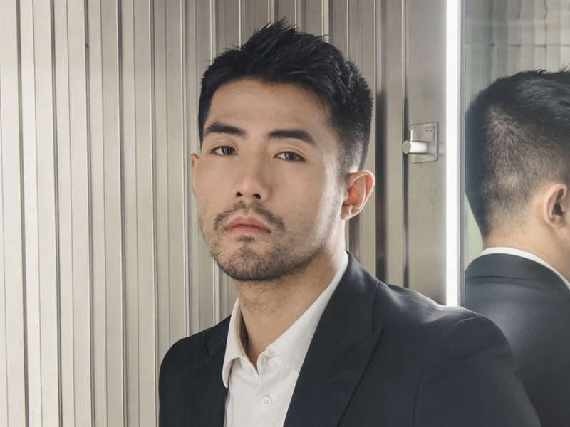 男人如有 5 種小動作！建議你快點離開！