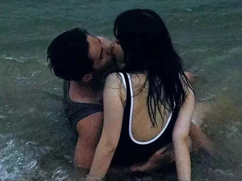 參加學校活動，認識孩子同學的家長，最後發展婚外情