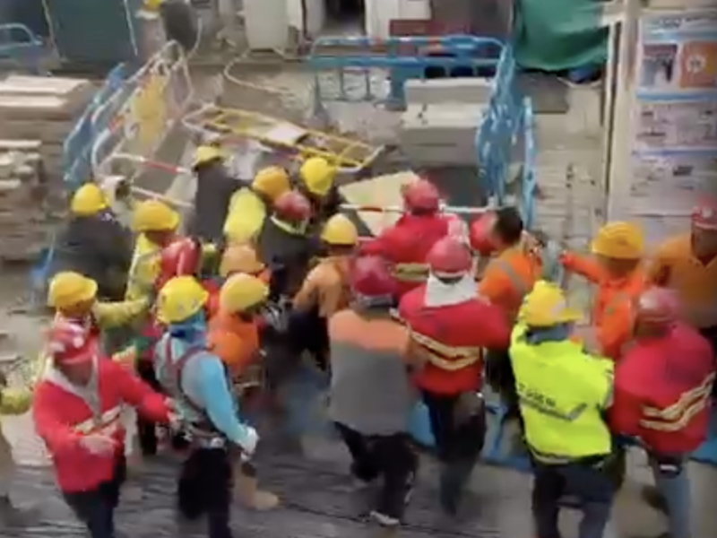 地盤 MMA 混戰 - 逾 20 工人因工序問題爆發衝突群毆