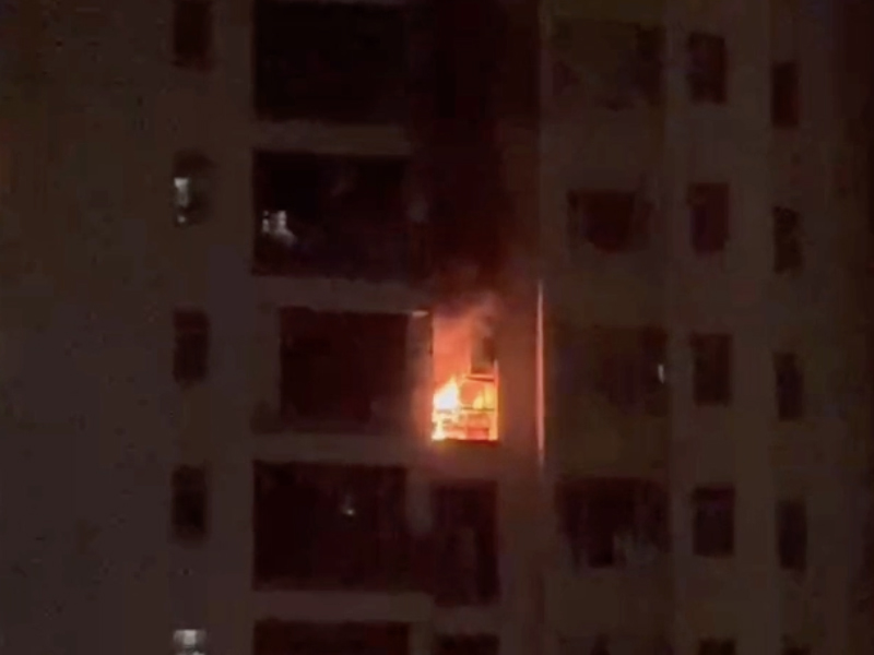 新年煙花事故視頻：煙花飛入住宅，釀成爆炸火災！