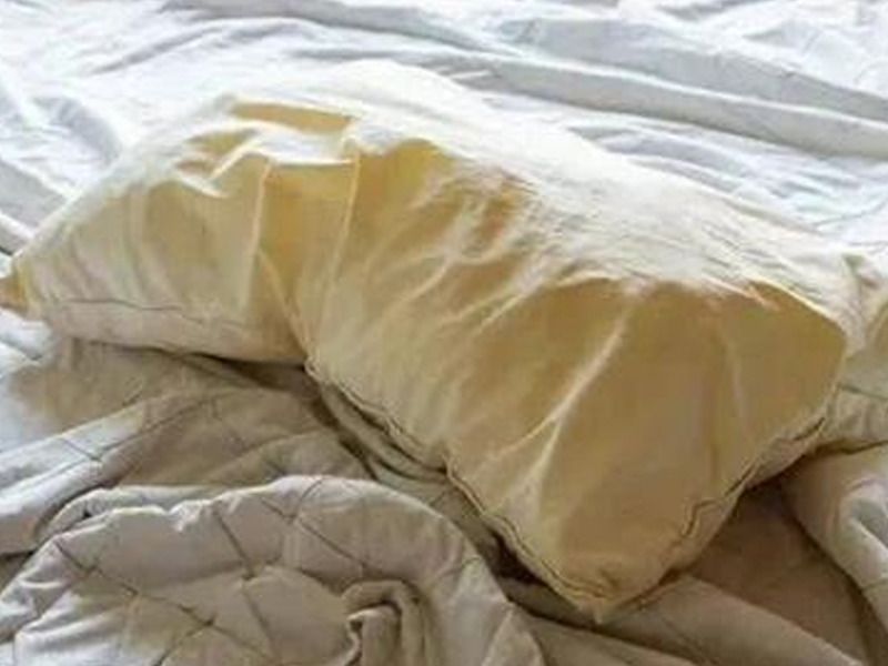 男人的枕頭，為什麼那麼容易黃？