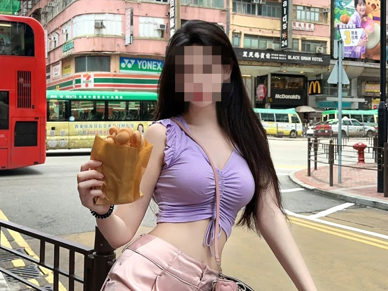 33歲大陸女，扮22歲香港學生妹做陪遊