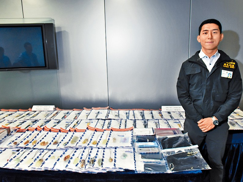 柴灣住宅爆竊案，住戶失135隻名錶、貴重玉石首飾