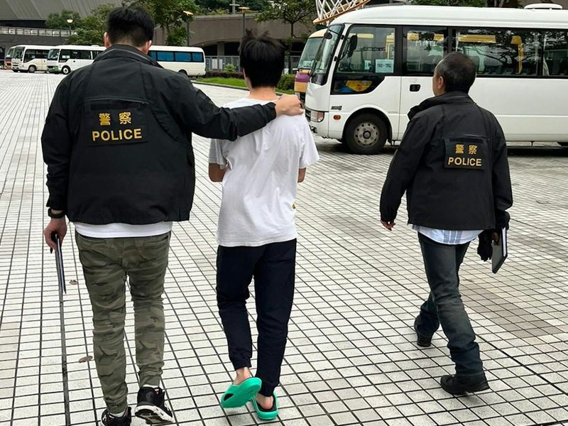 將軍澳虛擬貨幣機被毀，警方拘17歲青年