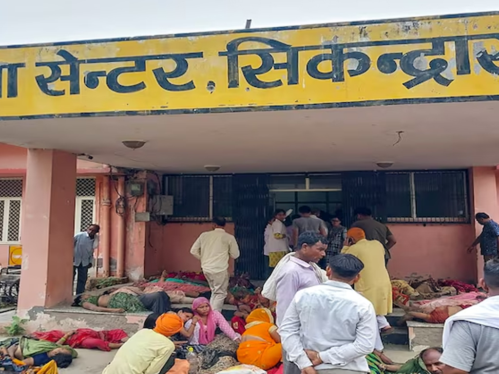 印度人踩人事故，包括婦孺逾100人死 (有片)