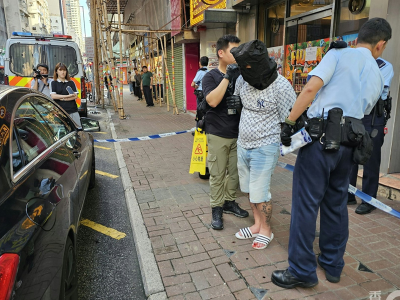 警方旺角截毒品快餐車，疑犯當場被嚇到失禁