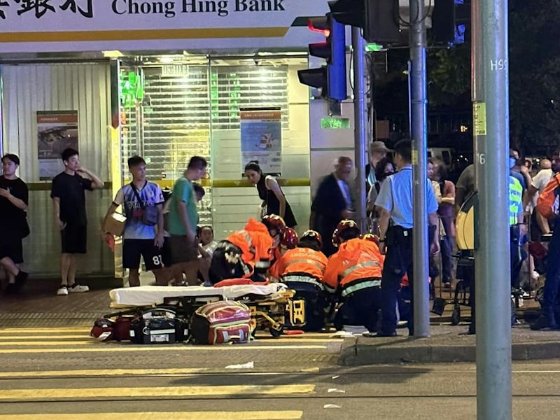 電單車意外：筲箕灣道男途人一度昏迷