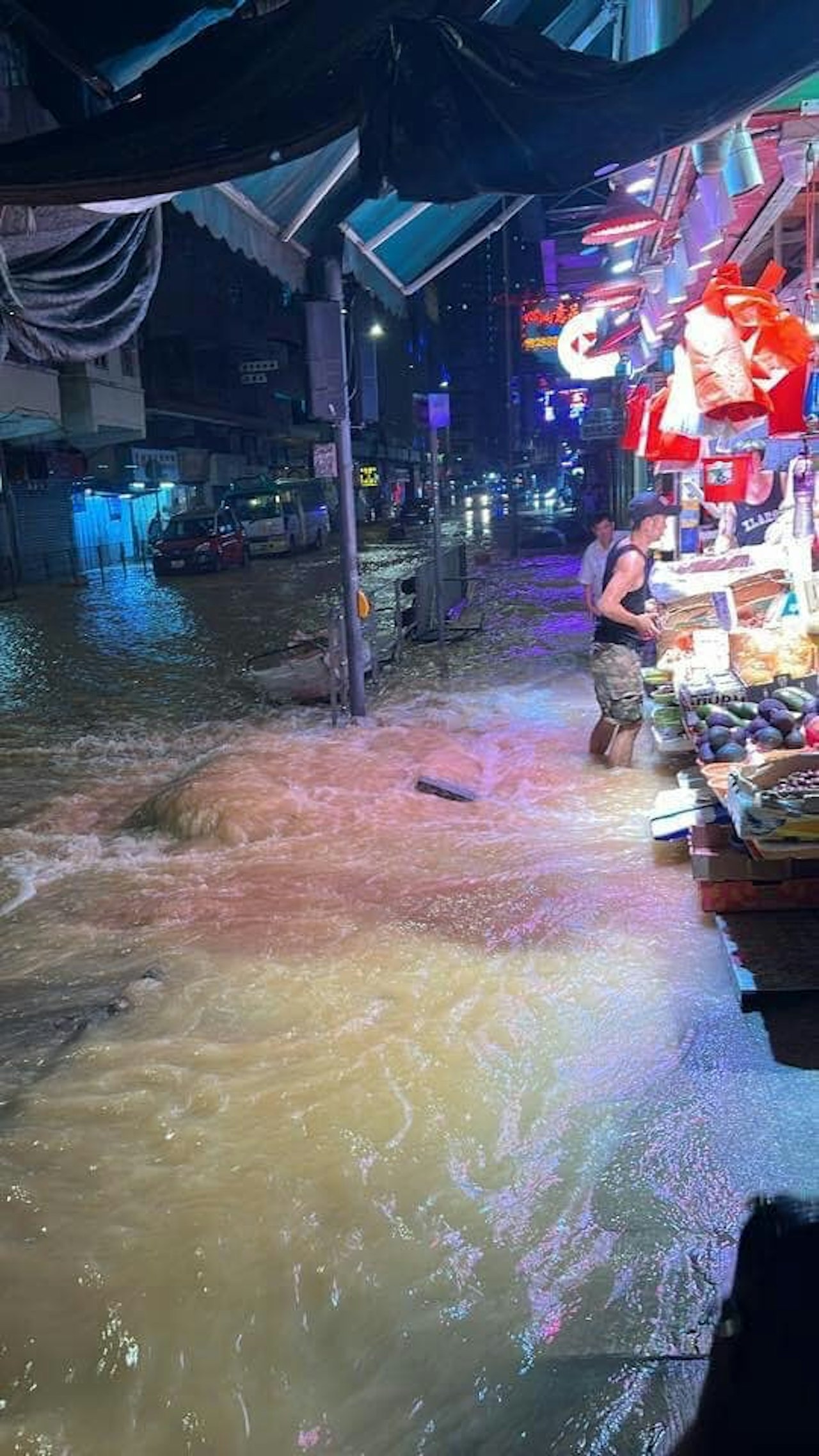 皇后大道西大規模水災