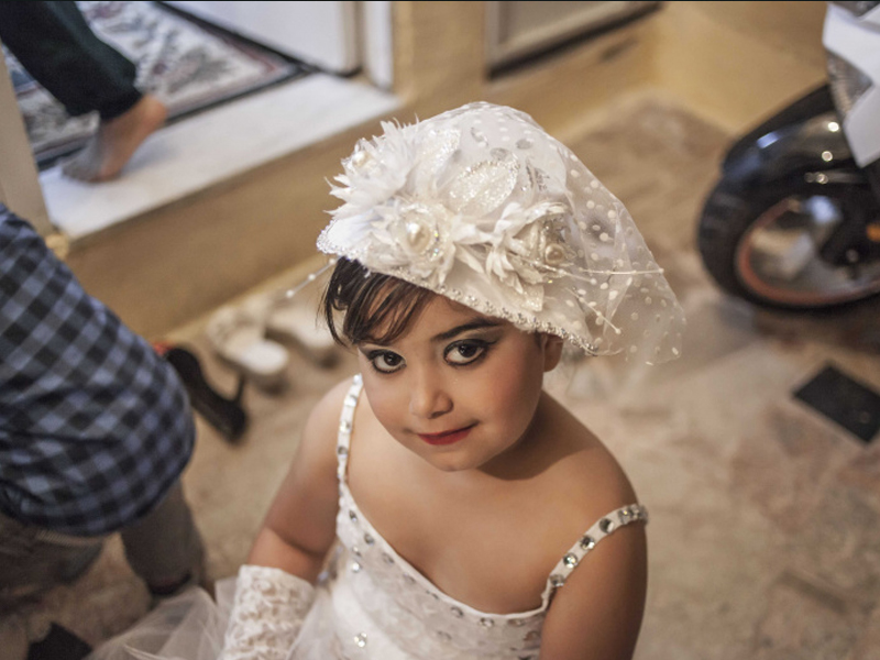 伊拉克計劃通過童婚法案！年滿 9 歲即可結婚