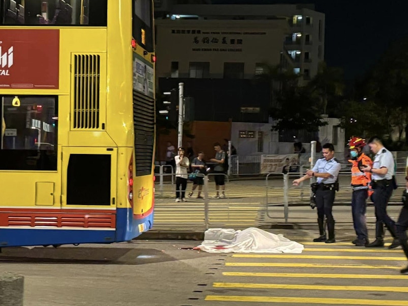 致命車禍：天水圍城巴撞死女途人