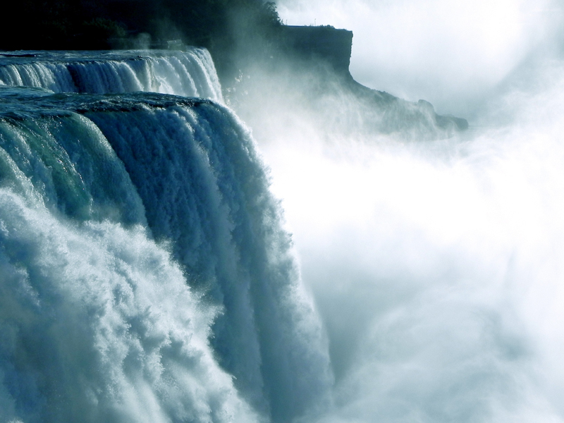 人最大的修養,是知人不評人 人最大的修養,是知人不評人
