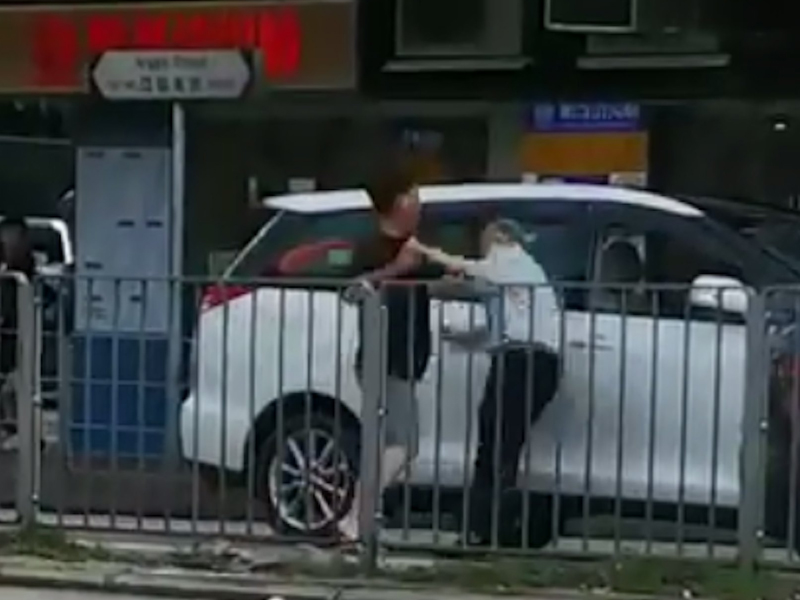 旺角 MMA 前因後果曝光!老翁竟是先動手者? 旺角 MMA 前因後果曝光!老翁竟是先動手者?
