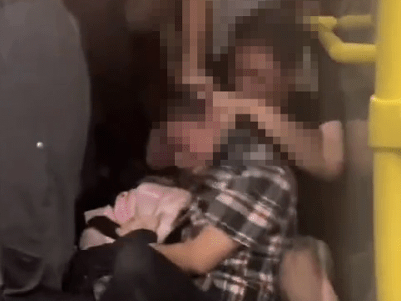 落馬洲 MMA 兩男子巴士上互毆