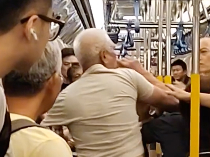 港鐵 MMA!老伯 VS 年輕人 港鐵 MMA!老伯 VS 年輕人